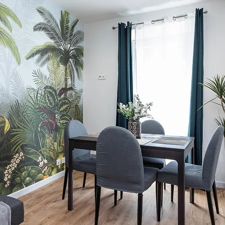 Casa Reine Jeanne- Ideal Groups & Family -central Near Train Station - Parking - New&confort-ac Lejlighed *