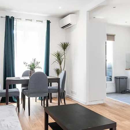 Casa Reine Jeanne- Ideal Groups & Family -central Near Train Station - Parking - New&confort-ac