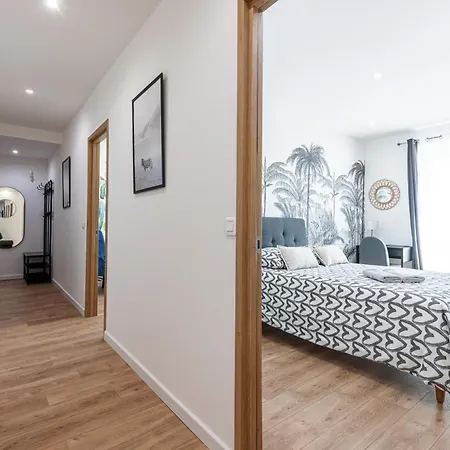 Lejlighed Casa Reine Jeanne- Ideal Groups & Family -central Near Train Station - Parking - New&confort-ac