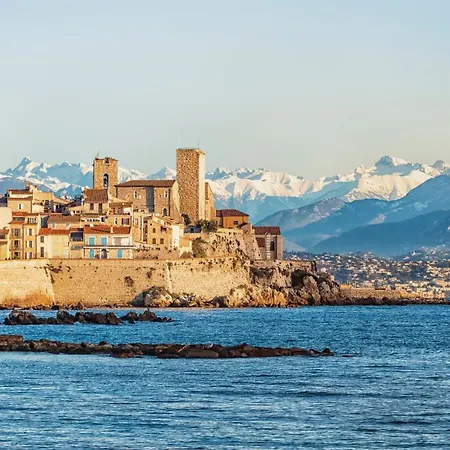 Casa Reine Jeanne- Ideal Groups & Family -central Near Train Station - Parking - New&confort-ac Nice